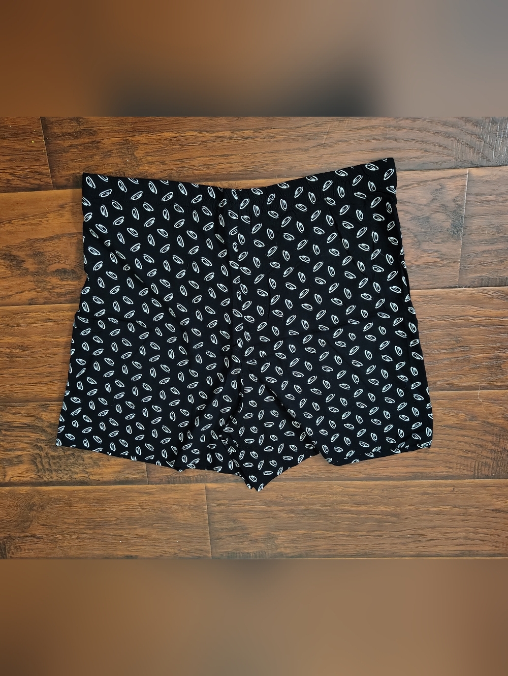 Vintage 90s Byer Too black and white pull on shorts Size M